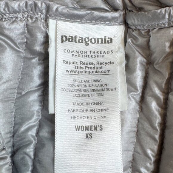 Patagonia Ultralight Down Jacket – Women’s XS – Silver Gray - Picture 9 of 14